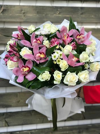 Букет цветов из: Розы и Хризантемы в Комсомольский Республики Дагестан