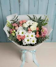 Букет цветов из:  Розы, Лизиантусы и Хризантемы в Комсомольский Республики Дагестан