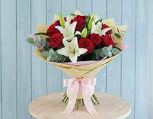 Букет цветов из:  Лилии и Розы в Комсомольский Республики Дагестан
