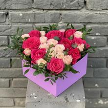 Цветочная композиция из Розы в коробке в Комсомольский Республики Дагестан