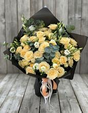 Букет цветов из:  Розы и Лизиантусы в Комсомольский Республики Дагестан