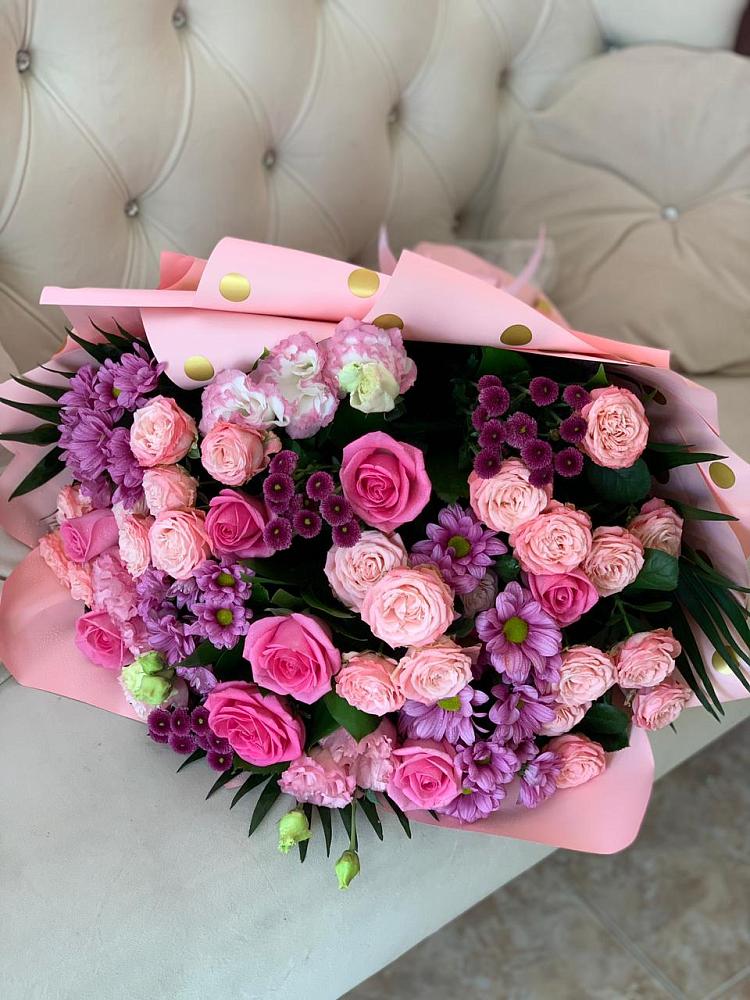 Букет цветов из: Хризантемы, Розы и Лизиантусы в Комсомольский Республики Дагестан