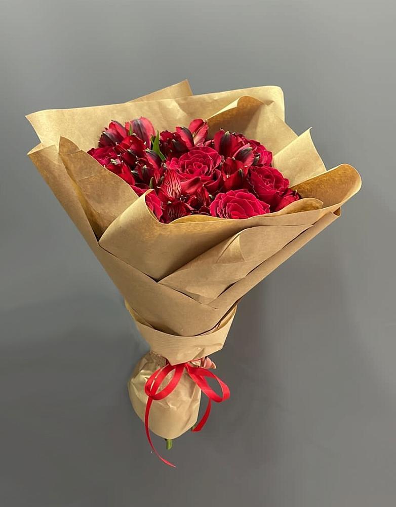 Букет цветов из: Альстромерии и Розы в Комсомольский Республики Дагестан