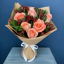 Букет цветов из:  Розы и Альстромерии в Комсомольский Республики Дагестан