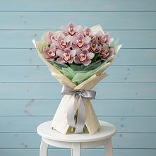 Букет цветов из:  Орхидеи и Розы в Комсомольский Республики Дагестан