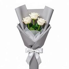 Букет 3 белые розы в Комсомольский Республики Дагестан