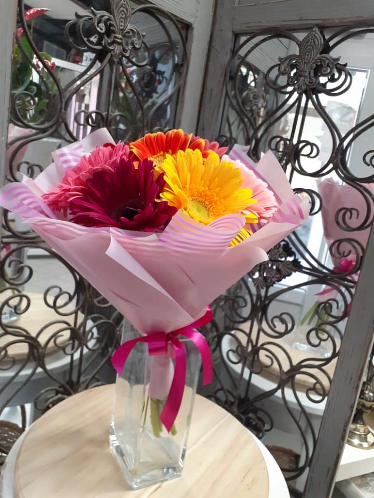 Букет цветов из: Герберы в Комсомольский Республики Дагестан