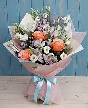 Букет цветов из:  Лизиантусы, Розы, Альстромерии и Гипсофила в Комсомольский Республики Дагестан