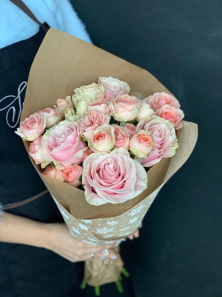 Букет цветов из: Хризантемы и Розы в Комсомольский Республики Дагестан