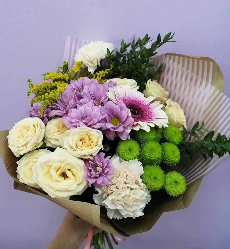 Букет цветов из: Хризантемы, Розы, Гвоздики и Герберы в Комсомольский Республики Дагестан