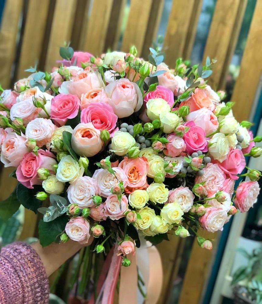 Букет цветов из: Розы в Комсомольский Республики Дагестан