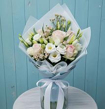 Букет цветов из:  Розы и Лизиантусы в Комсомольский Республики Дагестан