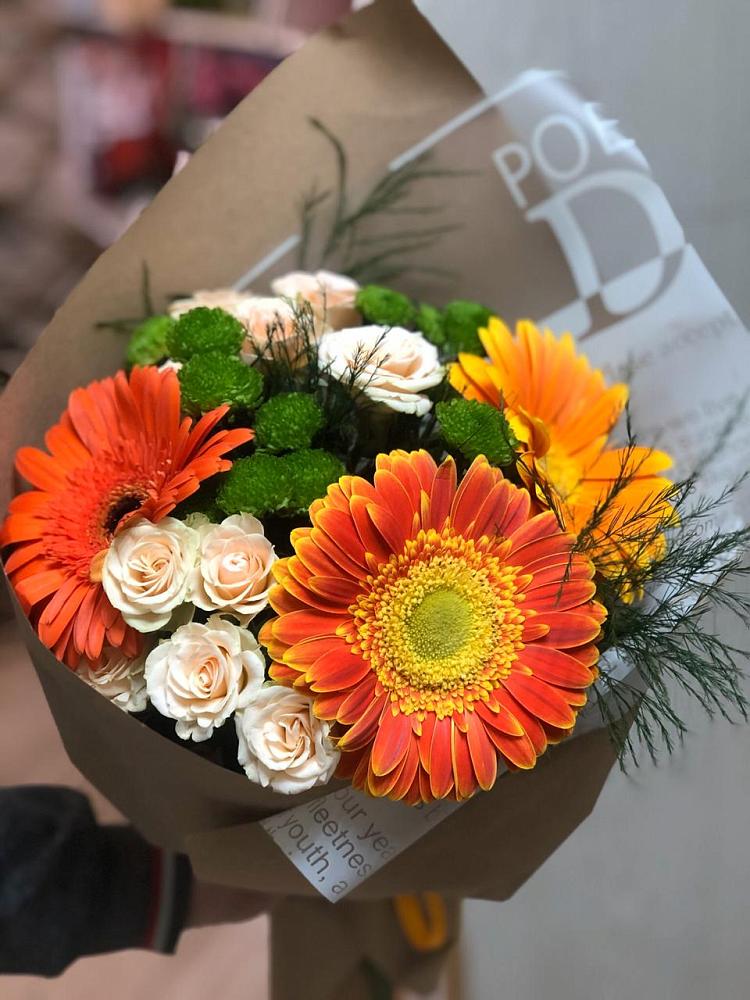 Букет цветов из: Герберы, Хризантемы и Розы в Комсомольский Республики Дагестан