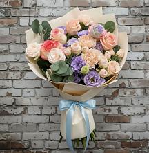 Букет цветов из:  Розы, Лизиантусы и Гвоздики #REPLACE_PRED# Комсомольский Республики Дагестан