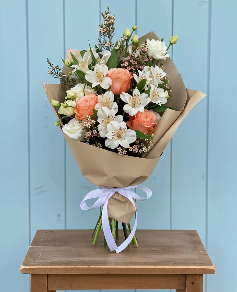 Букет цветов из: Альстромерии, Лизиантусы, Розы и Хризантемы в Комсомольский Республики Дагестан